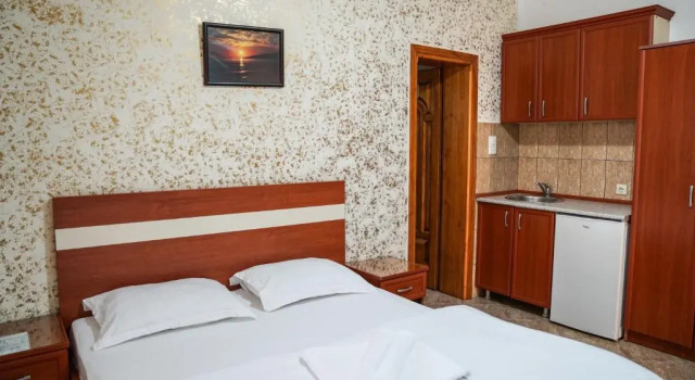 Студия с балконом и с красивым видом из окна Apart Hotel Llolla