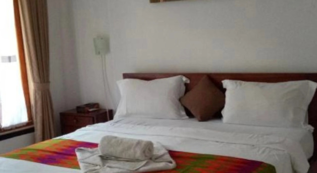 Bagoesfull Homestay, Забронировать Отель Отели провинции Бали с завтраком, Завтраки