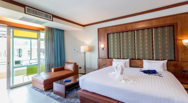 Erawan Phangnga Hotel, Natai Beach