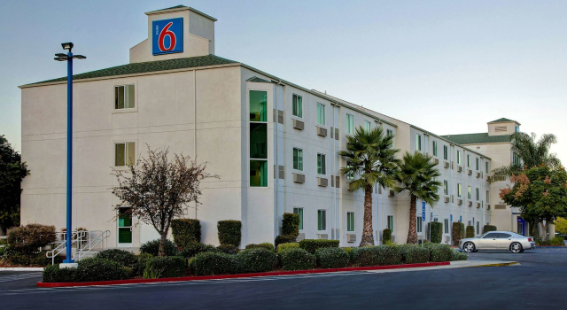 Motel 6 Gilroy, CA