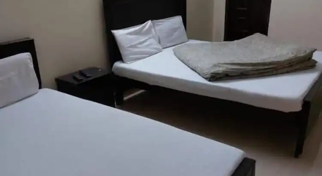 Трёхместный номер Standard Al Sakhawat Hotel