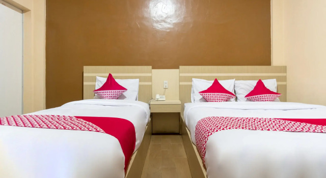 Люкс OYO 996 Hotel Transit