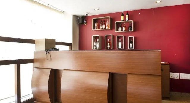 Hotel Svm Grand By OYO Rooms, Rezerwuj Hotel Hyderabad 