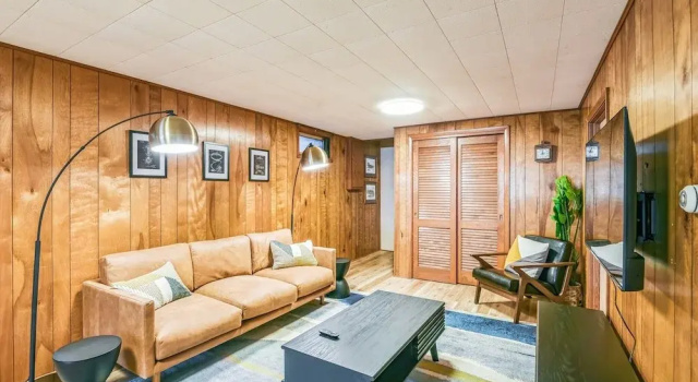 Iowa City 4br Backyard Walk To Stadium 4 Bedroom Home, Varaa Lomakoti Iowa City Iowa