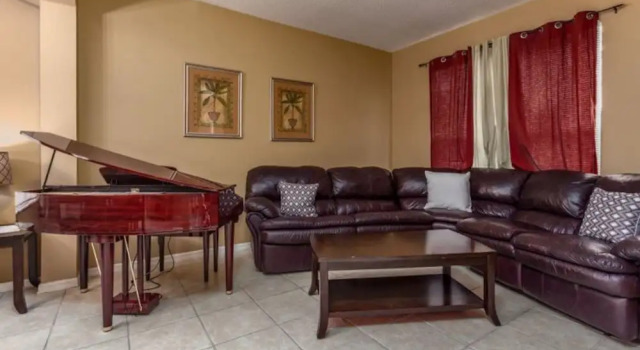 Emerald Island - 7bd/4.5ba Pool Home - #7ei565, Book Feriehus Hoteller i Four Corners med pool, Swimmingpool