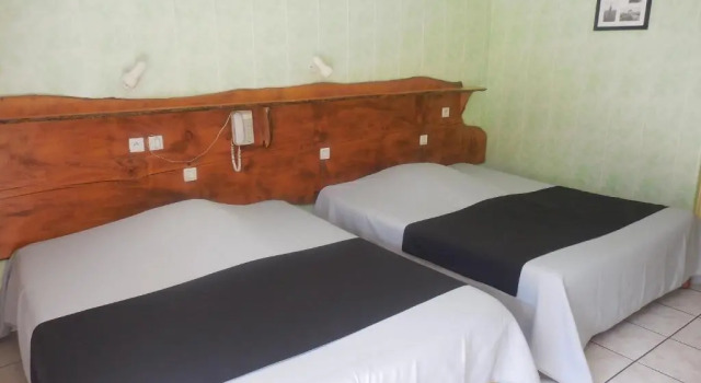 Четырёхместный номер Standard Hotel Restaurant Lancheton
