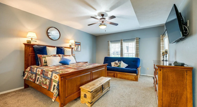Branson West Vacation Rental w/ Resort Amenities!, Забронировать Курортный отель Отели Table Rock Lake с парковкой, Парковка