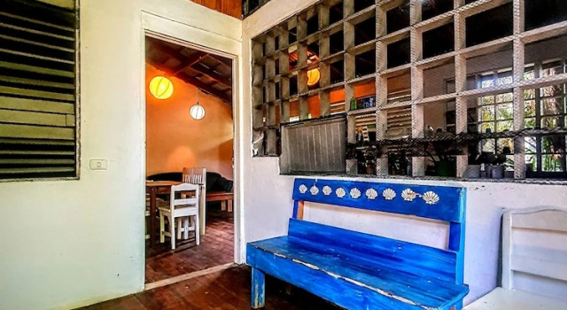 Arana House, Prenota Affittacamere Hotel a Limon con parcheggio, Parcheggio