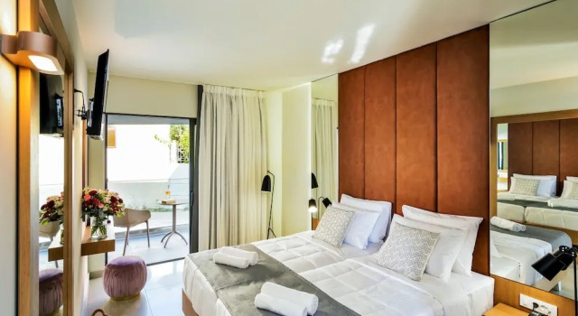Номер Classic с балконом Elia Agia Marina Hotel