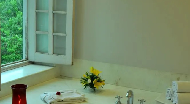 Люкс с балконом Ramgarh Lodge, Jaipur   IHCL SeleQtions