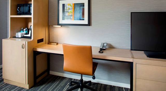 Четырёхместный номер Standard с видом на гавань Hilton Garden Inn Providence Waterfront
