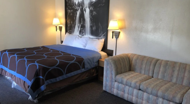 Standard Kahden hengen huone parvekkeella Super 8 by Wyndham Red Bluff