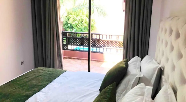 Apartment with 2 Bedrooms in Marrakech, with Pool Access, Furnished Terrace And Wifi, Забронировать Апартаменты/квартира Отели Марракеш-Тенсифт-Эль-Хауз с парковкой, Парковка