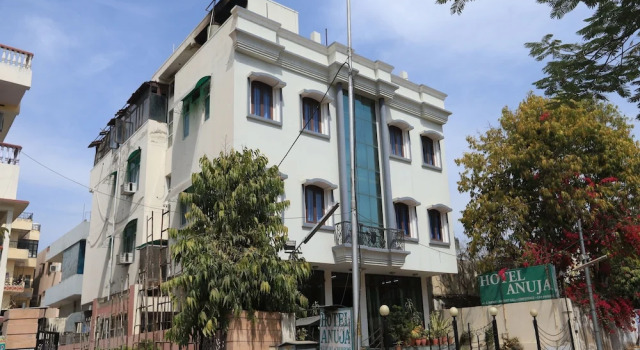 OYO 12019 Hotel Anuja