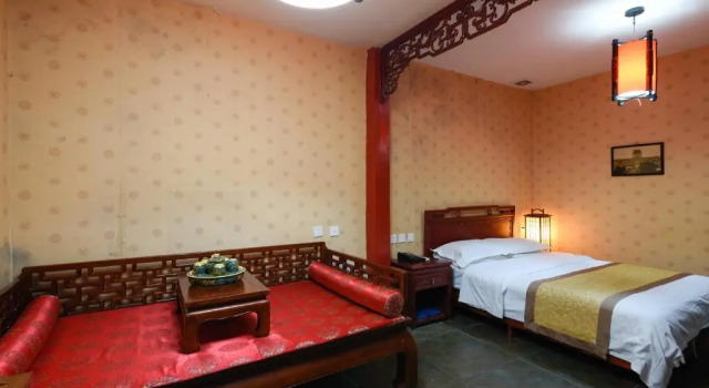 Семейный номер Standard Qianmen Courtyard Hotel