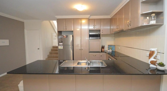 Villa Palazzo 3 - Kalbarri, WA, Забронировать Вилла Отели Калбарри с парковкой, рядом с Kalbarri Family Entertainment Centre, Парковка
