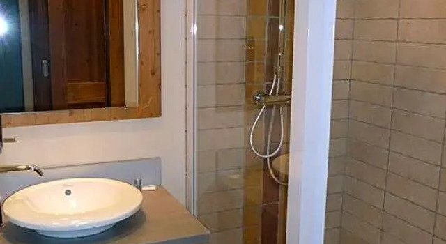 Номер Comfort Chalet-Hôtel Le Beausoleil, The Originals Relais
