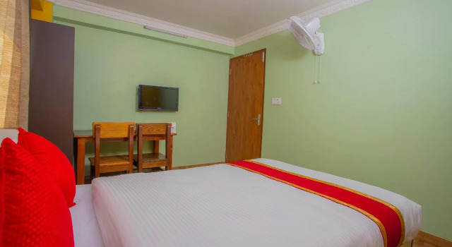 Oyo 300 Farm House Resort, Забронировать Фермерский дом Бхактапур 