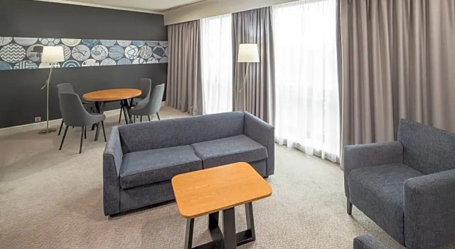 Люкс c 1 комнатой Crowne Plaza Stratford-upon-Avon by IHG