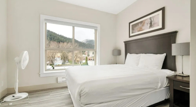 Harmony Haven 2BR Lakefront Suite, Buchen Sie Ferienwohnung Harrison Hot Springs 