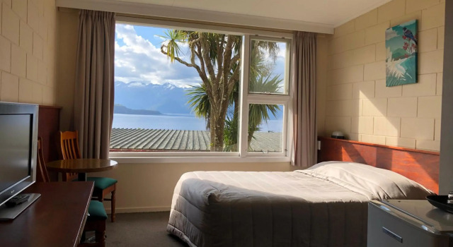 Te Anau Manapouri Lake Hotel