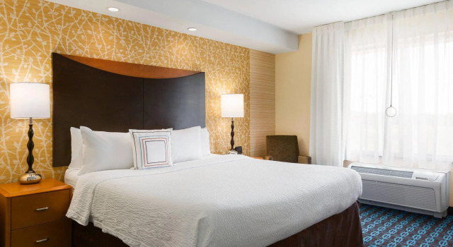 Двухместная студия Fairfield Inn & Suites by Marriott Weirton