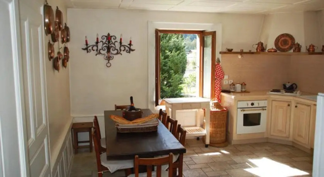 5BR Chalet 300m from center Chamonix, Prenota Appartamento Hotel a Alvernia con parcheggio, Parcheggio