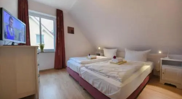 Ferienhaus Sonne 04, Book Apartment Korswandt Usedom