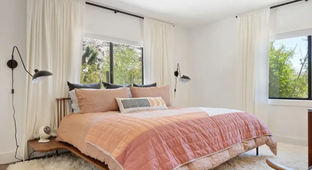 Moonbeam Mountain - Stylish Home W/private Boulders + Hot Tub! 4 Bedroom Home by RedAwning