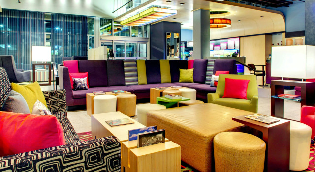Aloft Austin at The Domain, Buchen Sie Hotel Hotels in Greater Austin mit Pool, Schwimmbad