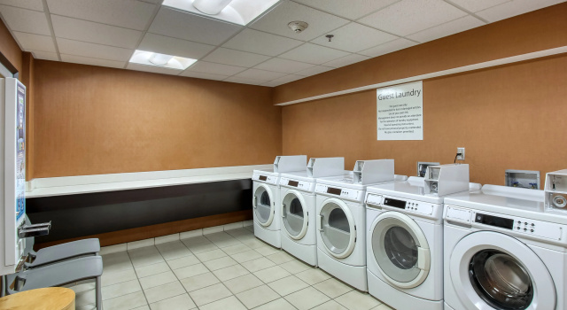 Holiday Inn Hotel & Suites Atlanta Airport-North by IHG