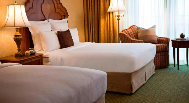 Renaissance by Marriott Tulsa Hotel, Varaa Hotelli Tulsa Oklahoma