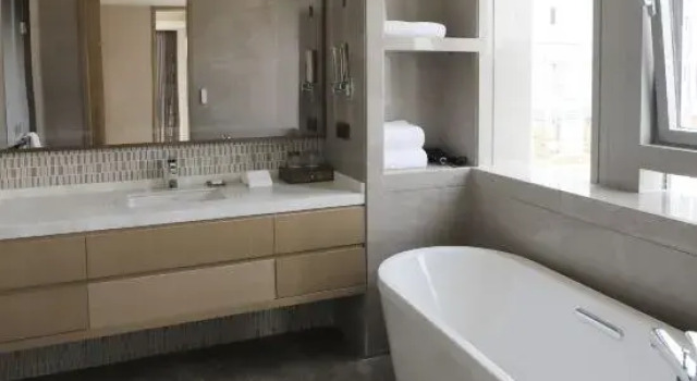 Люкс с видом на озеро Qingdao Haitian Financial Center Hotel