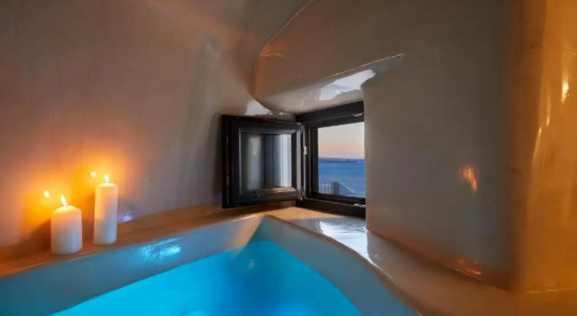 Номер Standard Blue Art Caves