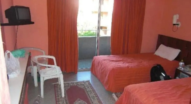 Double Room for 2 People Downtown Marrakech, Забронировать Отель Отели Марракеш-Тенсифт-Эль-Хауз с парковкой, Парковка