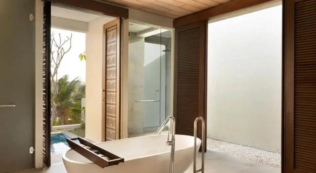 Вилла c 1 комнатой с видом на море The Kayana Beach Lombok