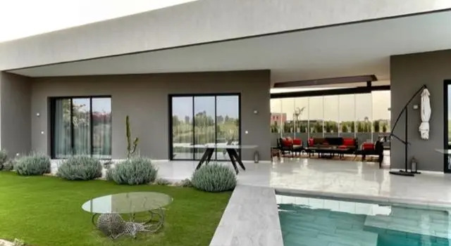 claude house, Забронировать Отель Отели Марракеш-Тенсифт-Эль-Хауз с парковкой, Парковка