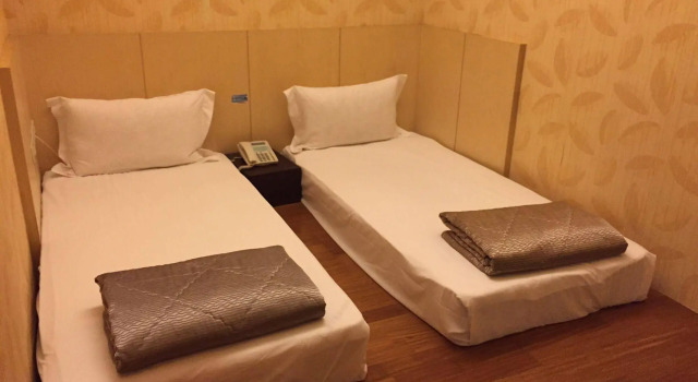 Funzy Hotel