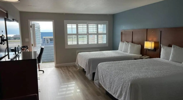 Четырёхместный номер Standard Comfort Inn near Hearst Castle - Cambria