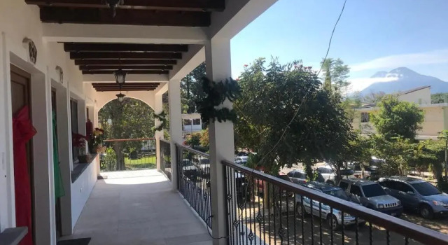 Трёхместный номер Standard Hotel y Centro de Convenciones Jardines del Lago