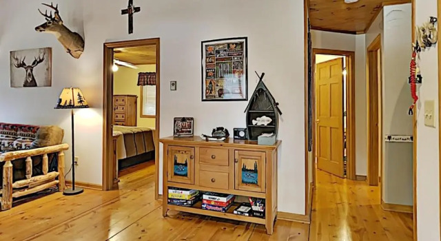 Little House In The Big Woods, Book Hotel 3-stjernede hoteller i Cable, 3*