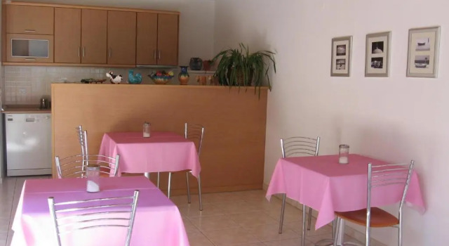 Апартаменты Topaz Apartments