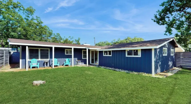 Коттедж Wine Country Retreat w/ Yard: 1 Mi to Main Street