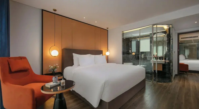 Двухместный семейный номер Standard с 2 комнатами с видом на озеро Aurora Oriental Hotel