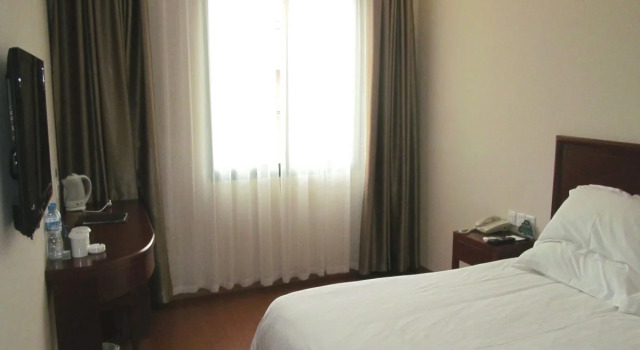 GreenTree Inn Hefei Railway Station Shell Hotel