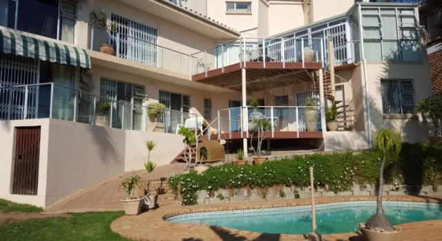 Blue Water Bay Holiday House, Забронировать Отель Отели Mossel с парковкой, Парковка