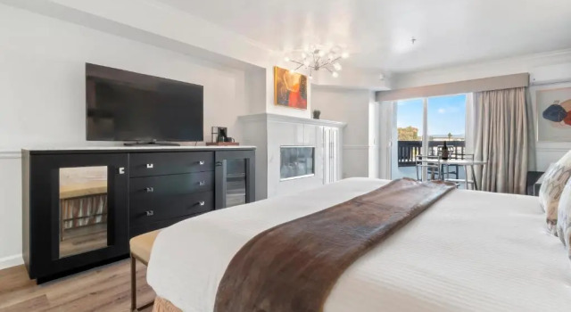 Номер Standard с балконом Ascot Suites Morro Bay