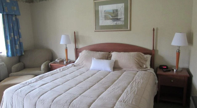 Flagship Inn, Varaa Hotelli Boothbay 