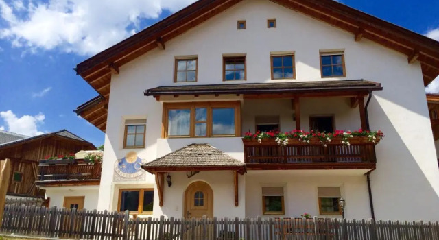 Sumaela Apartments, Prenota Appartamento Hotel a Veneto con parcheggio, Parcheggio