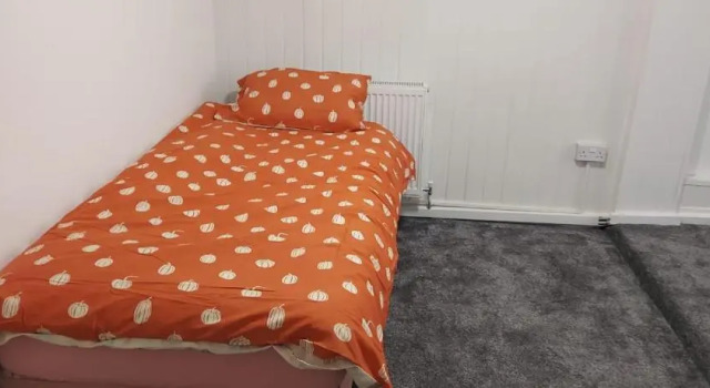 Lovely 3-bed Apartment in Parkgate Rotherham, Varaa Huoneisto Asunnot kohteessa Merseyside, Huoneisto